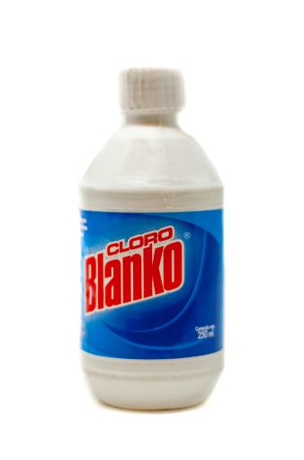 Imagen de CLORO BLANKO BOTELLA 250 ML